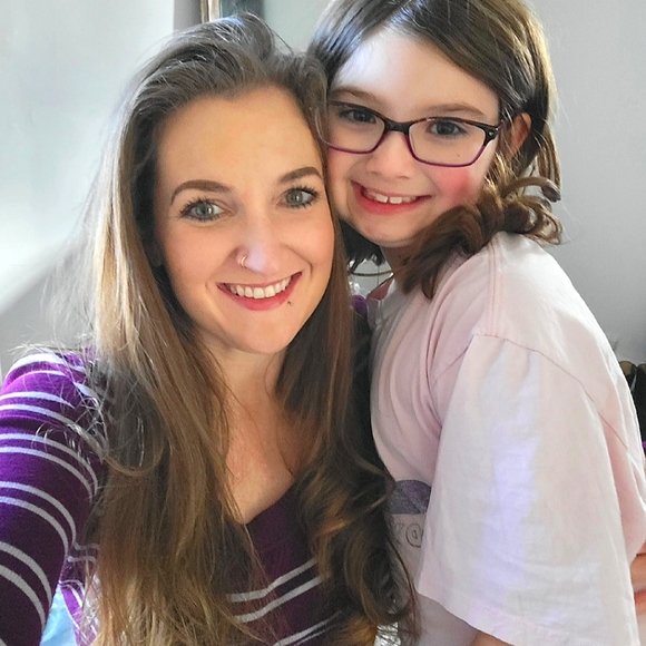 Meet your Posher, Jessica - Picture 3 of 5